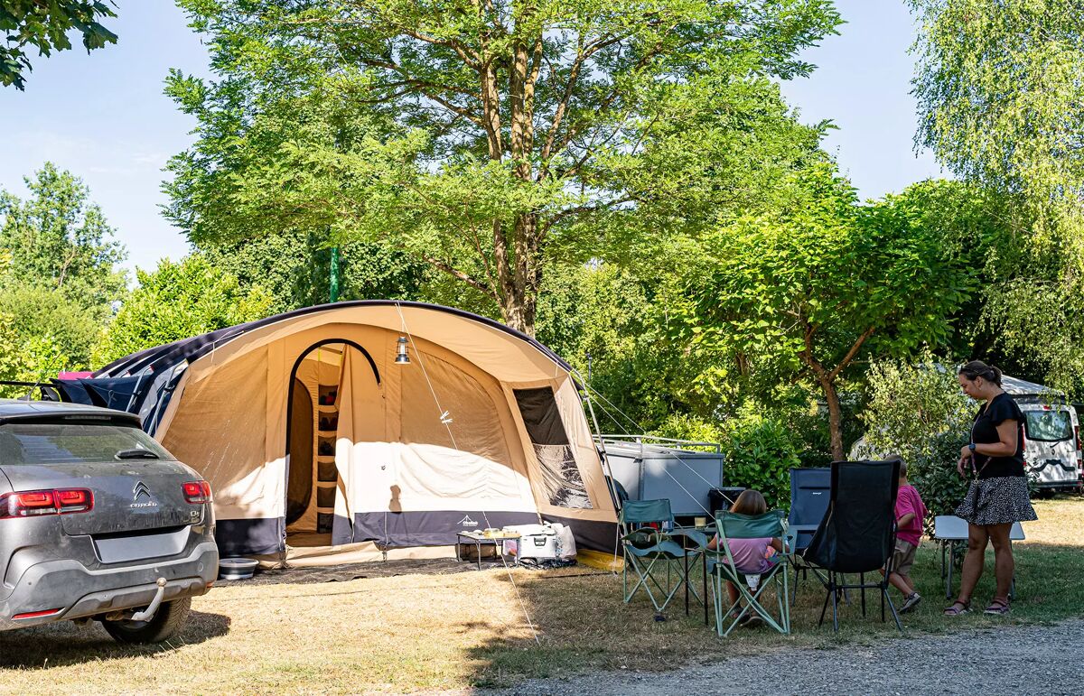 25 - Camping Les Plages de l'Ain - Hébergement